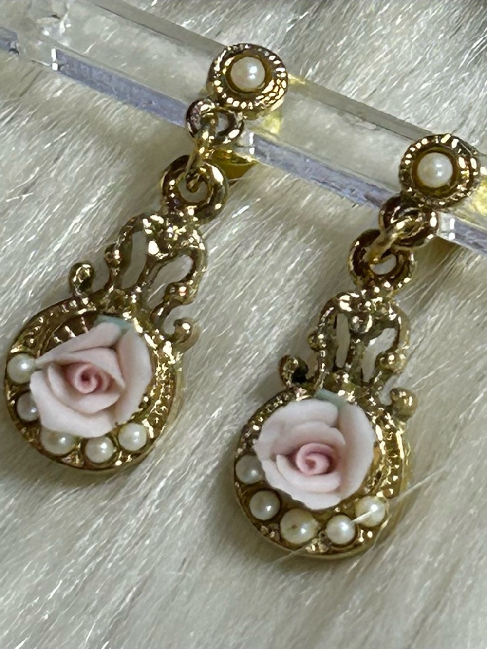 1928 Gold Tone rose flower Drop gold tone Earrings